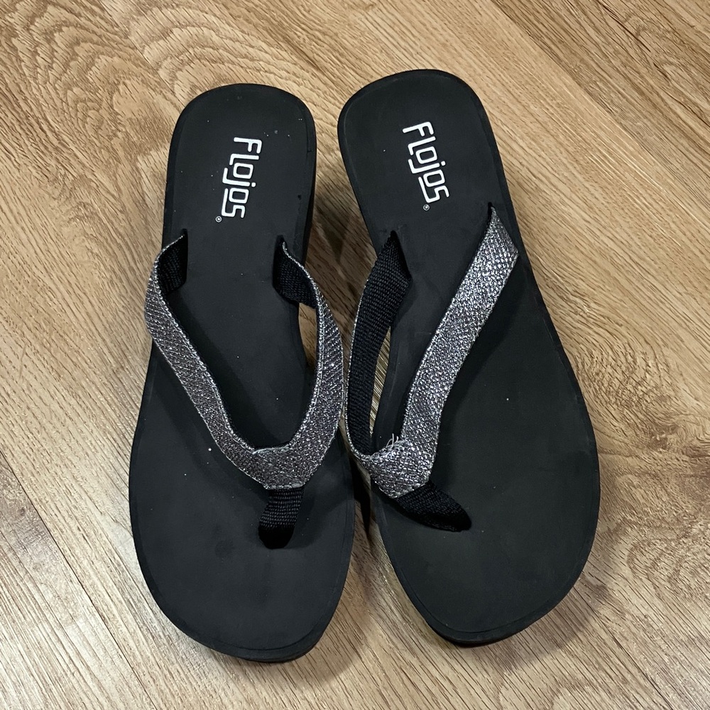 Flojos Women's Black and Silver platform Sandals Size:9